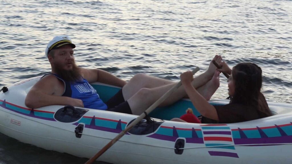 Пука козметика - Жал за ефтина