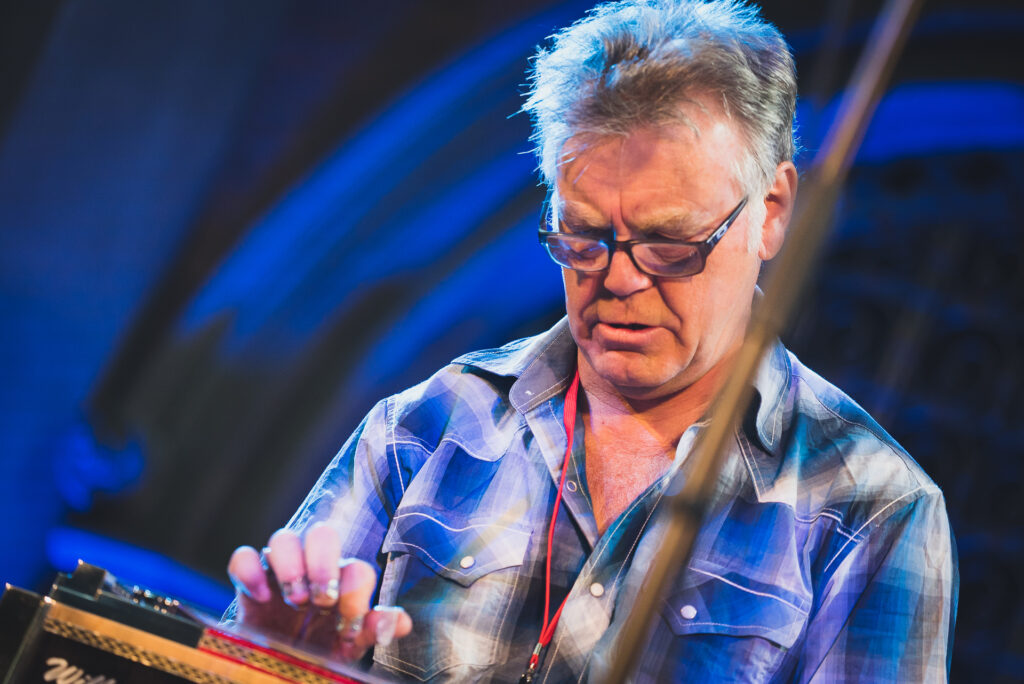 Дневна музика 253: Би Џеј Кол и Емили Буриџ - 10 јуни 2017 / Фотограф: Пол Хадсон (Paul Hudson) / CC BY 2.0