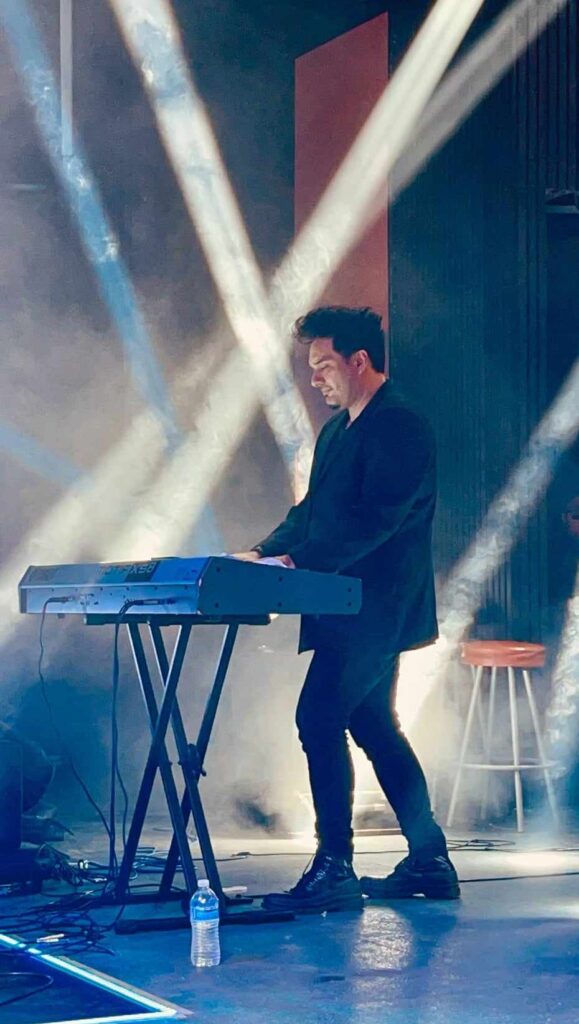 Композиторот на албумот „Мајка“