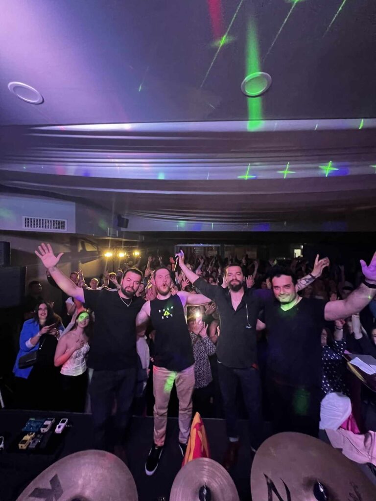 Од музички настап во Австралија