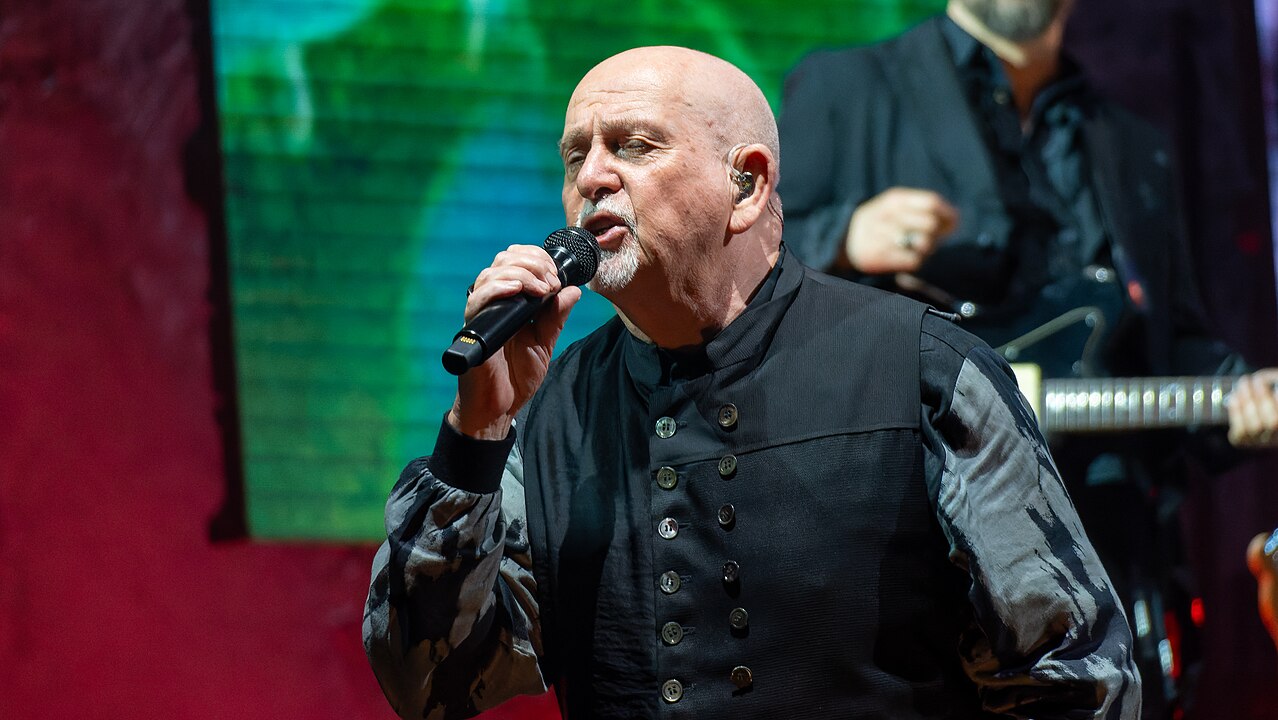 New Peter Gabriel: Stream “The Court (Dark-Side Mix),” from New
