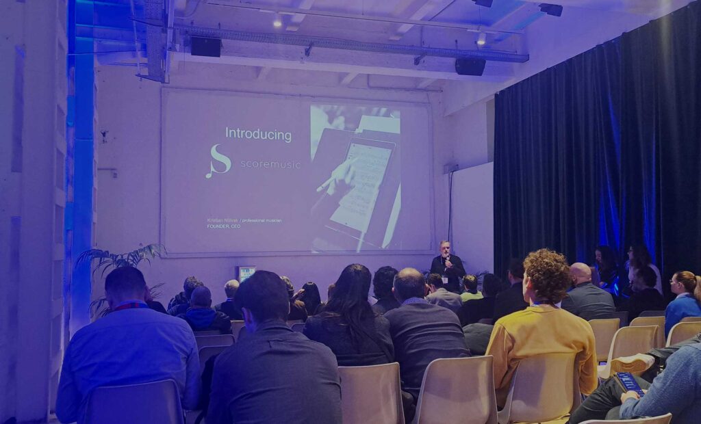 Презентирање на стартапот Scoremusic од Кристијан Нолвак (Kristjan Nõlvak) основачот на стартапот / Лајнчек 02023 / Фотограф: Васил Буралиев