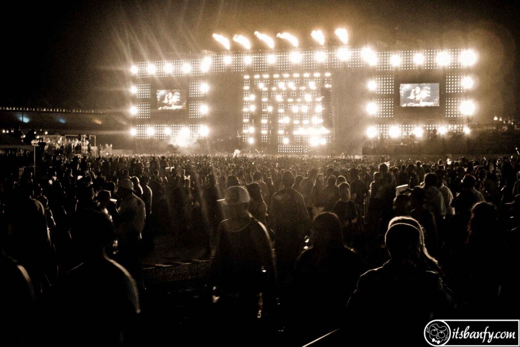 Electric Daisy Carnival 2011 by Tony Nungaray / CC BY SA 2.0 DEED