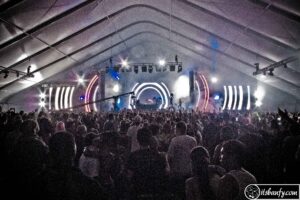 Nocturnal Wonderland 2011 by Tony Nungaray / CC BY SA 2.0 DEED