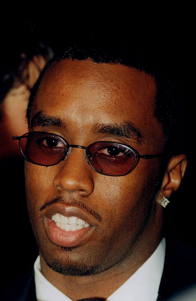 P Diddy - NYC 2000 Rock and Roll H.O.F. / Photo by John Mathew Smith / Flickr / CC BY-SA 2.0