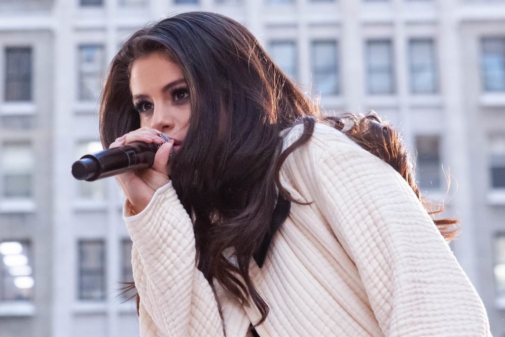 Selena Gomez - TODAY Show Live 2015 - October 12, 2015 / Photo by Anthony Quintano / Flickr / CC BY 2.0