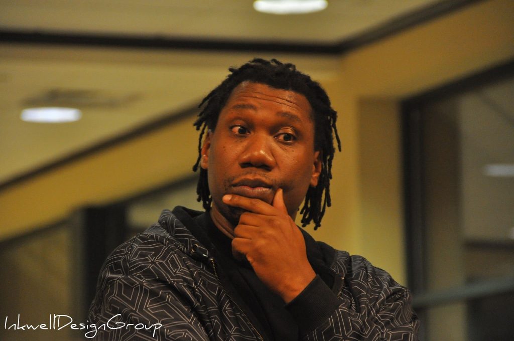 KRS-One / Book signing / Nov 12, 2009 / Photo by InkwellDesignGroup @ Flickr - (C) LUIGI ORIOL / CC BY 2.0