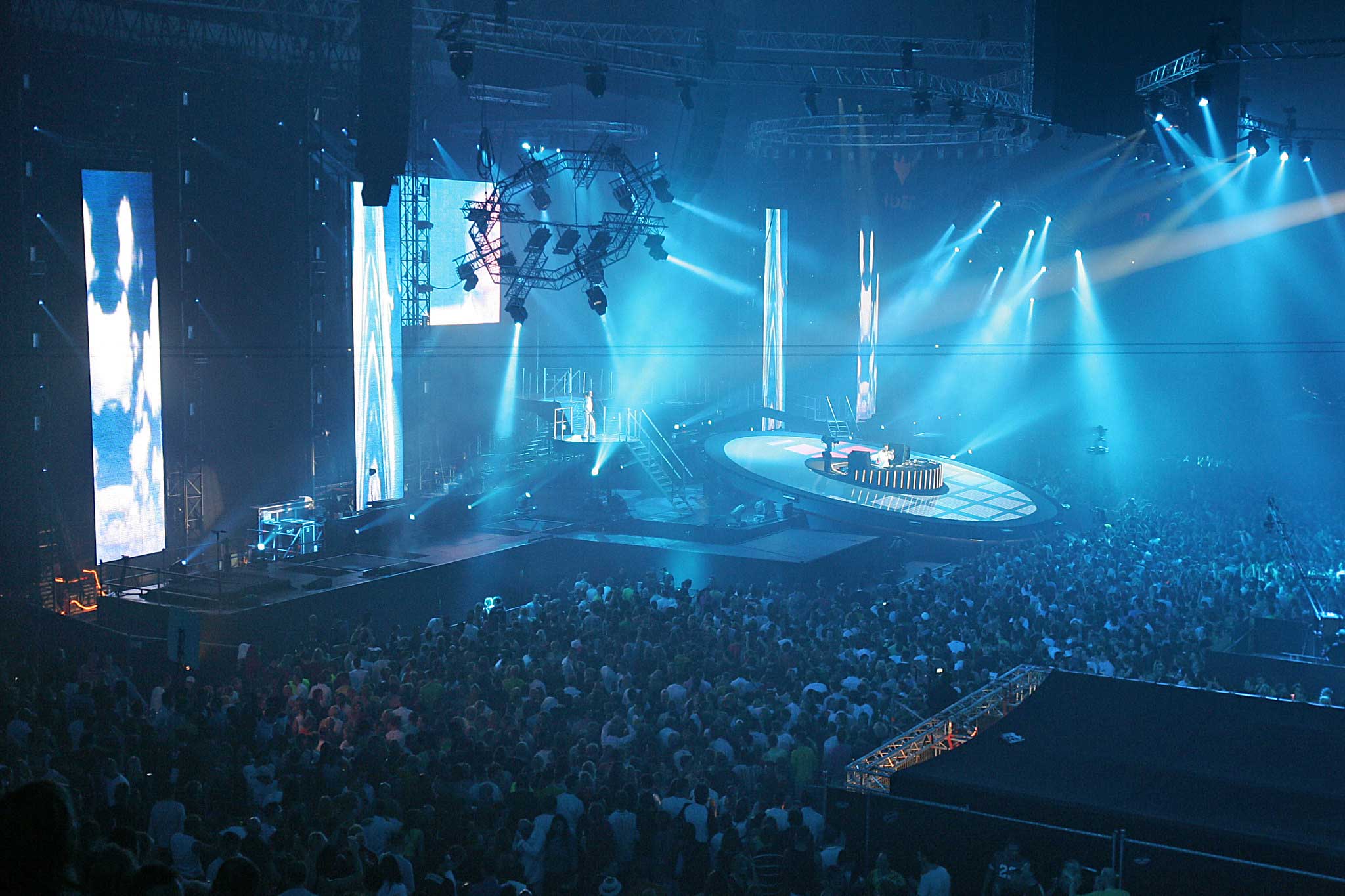 EDM music festival - photo by Patrick Savalle - Flickr - CC BY-SA 2.0