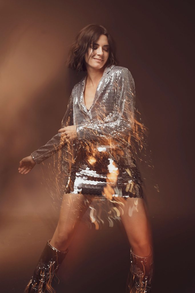 Mia Dimsic is dancing - Photo by Goran Cizmesija