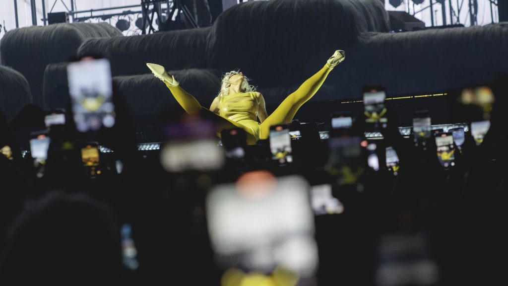 Doja Cat - The O2 - June 14 - 2024 - photo by Raph_PH (1)