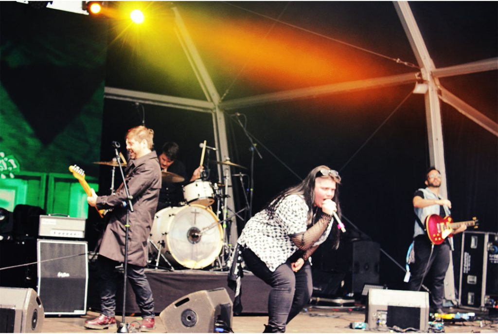 iNWATER - It Takes 2 To Tango photo